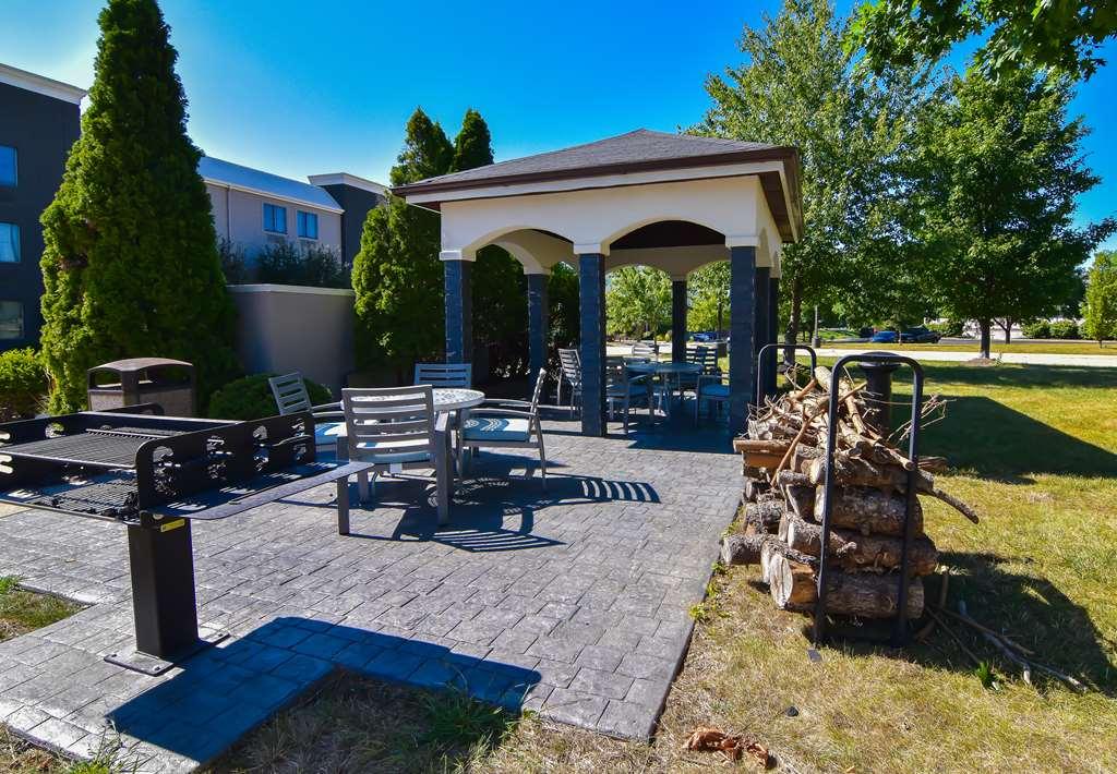 Best Western Plus Lafayette Hotel University Area Konforlar fotoğraf