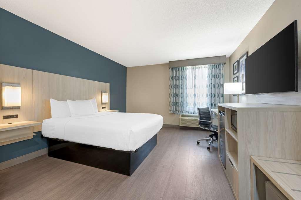 Best Western Plus Lafayette Hotel University Area Oda fotoğraf