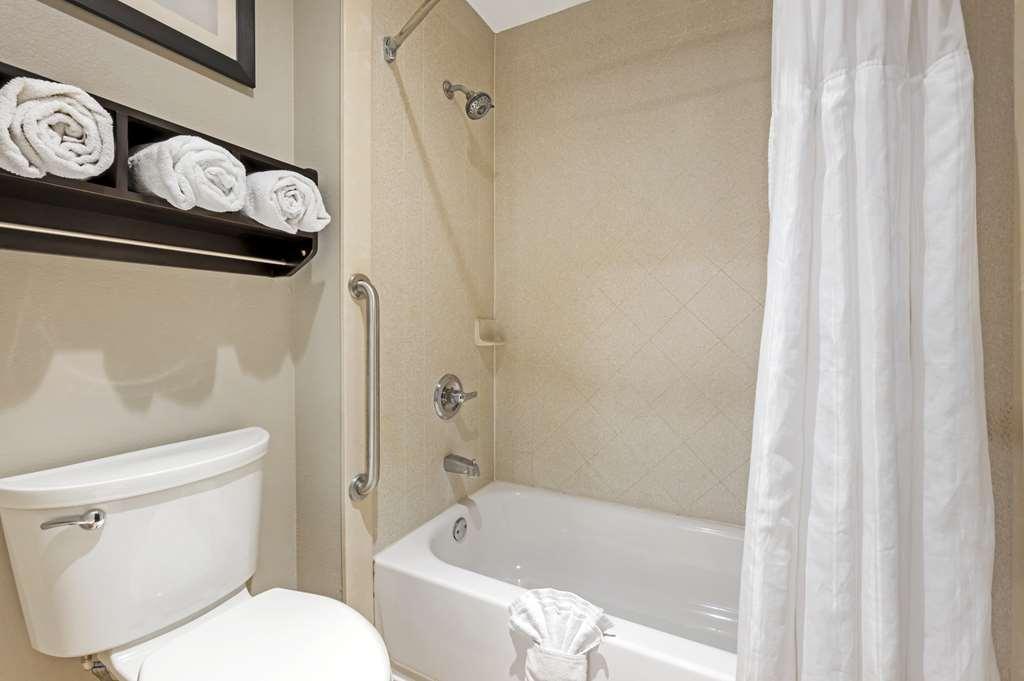 Best Western Plus Lafayette Hotel University Area Oda fotoğraf