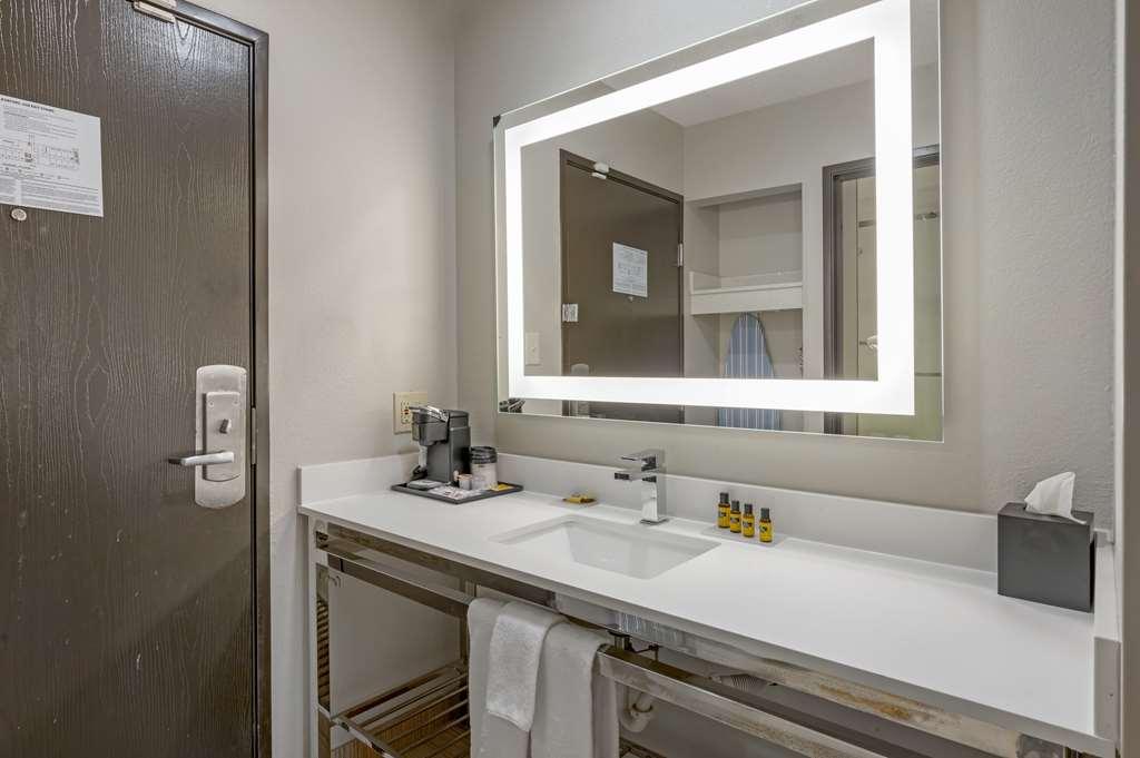 Best Western Plus Lafayette Hotel University Area Oda fotoğraf
