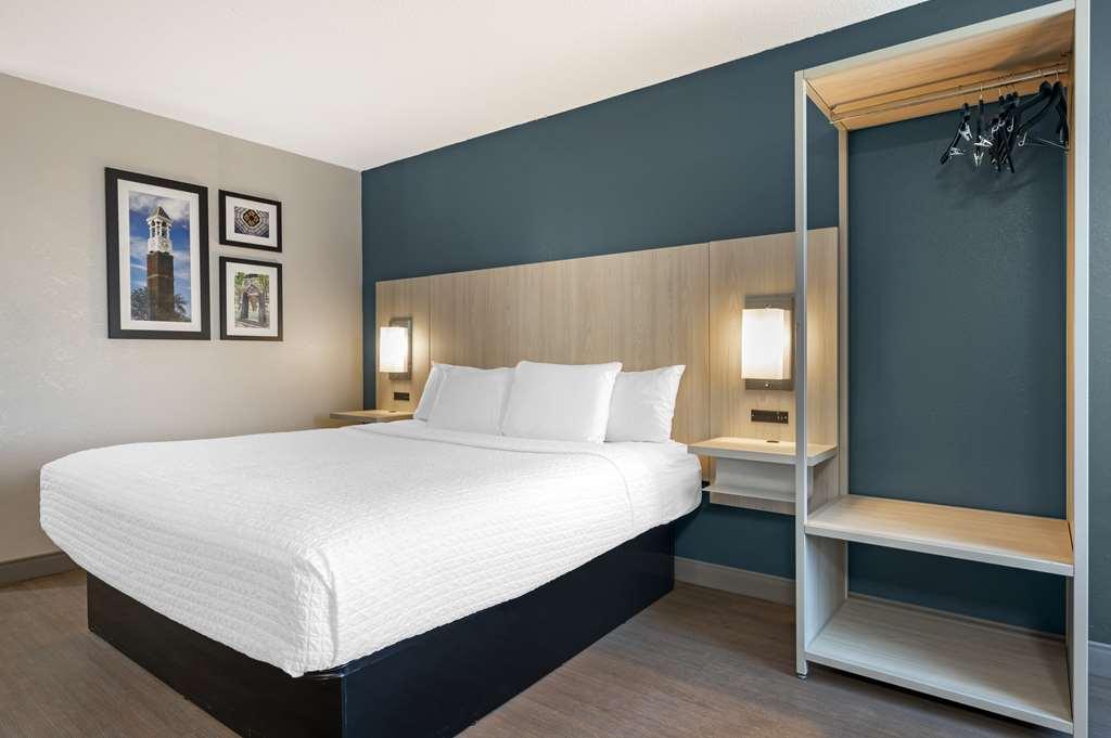 Best Western Plus Lafayette Hotel University Area Oda fotoğraf