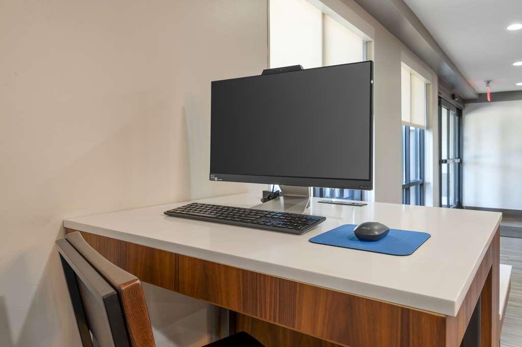 Best Western Plus Lafayette Hotel University Area Konforlar fotoğraf