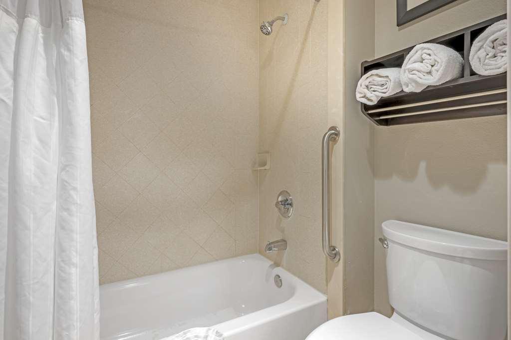 Best Western Plus Lafayette Hotel University Area Oda fotoğraf